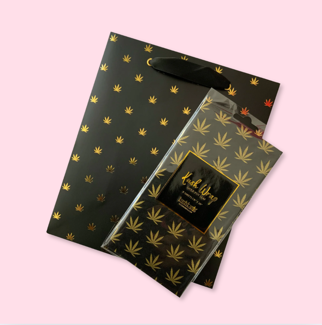 BLACK AND GOLD CANNABIS LEAF BAG AND TISSUE 